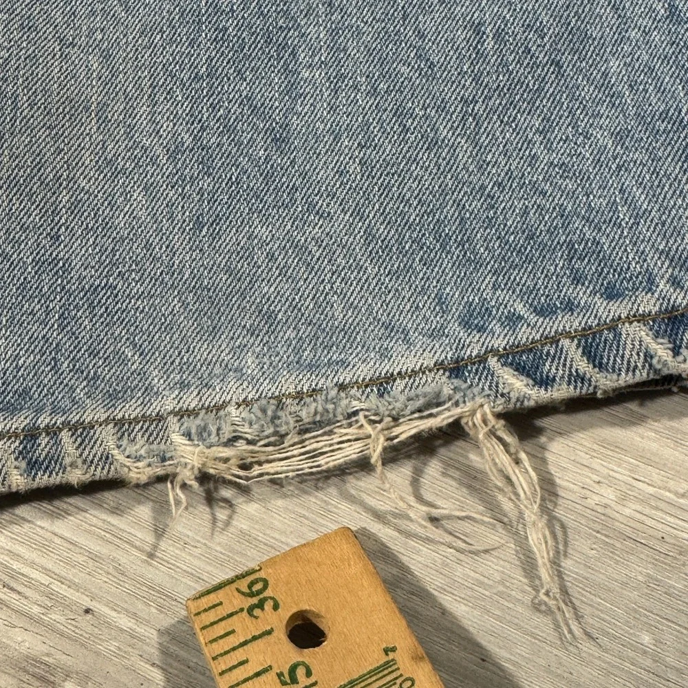 VTG 90s Levi's 560 Jeans Men's 36x29*‎ Loose Tapered Faded Denim Tag USA 38x30
